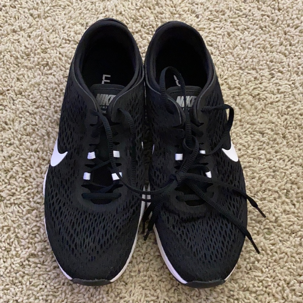 *new** unused Nike training zoom fit